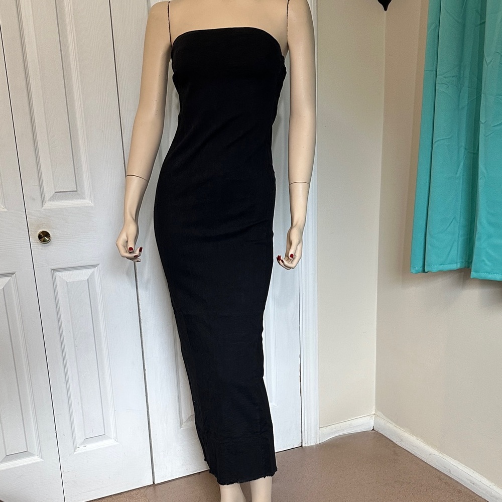 HYFVE Classic Black Strapless Dress